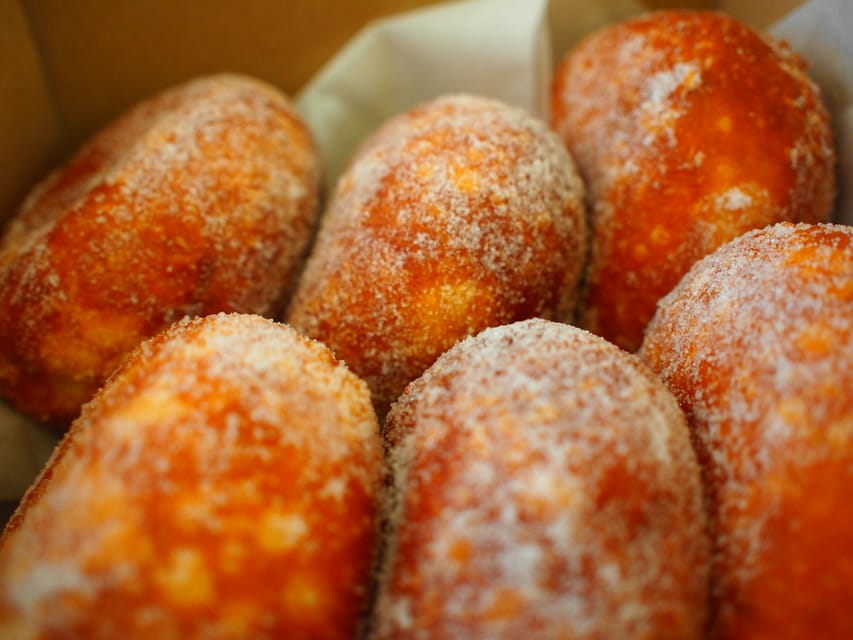 (2nd)Diamond Head Hike w/ Malasada Starts at 7:00 a.m. - Independent hiking, not a guided tour