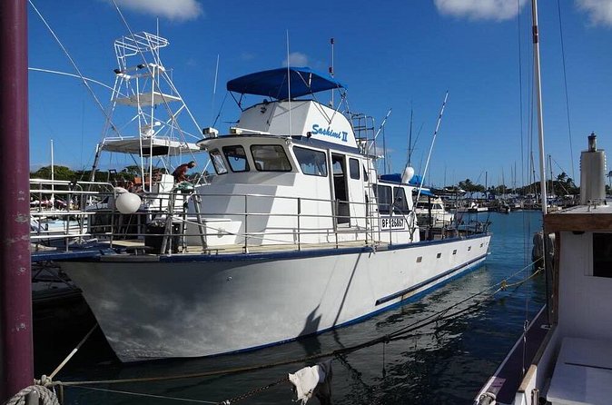 3-Hour Honolulu Bottom Fishing Adventure - The crew makes the biggest difference