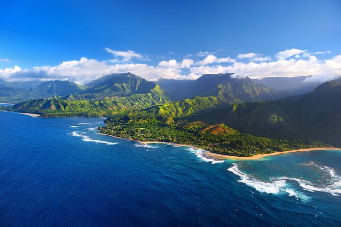 Air Kauai: DOORS-OFF Helicopter Adventure - What the 50-minute Air Kauai flight is really like