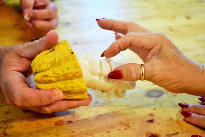 Award Winning Farm Tour: Coffee, Chocolate and Unique Gifts - The drive up to 1,200 feet above Kona