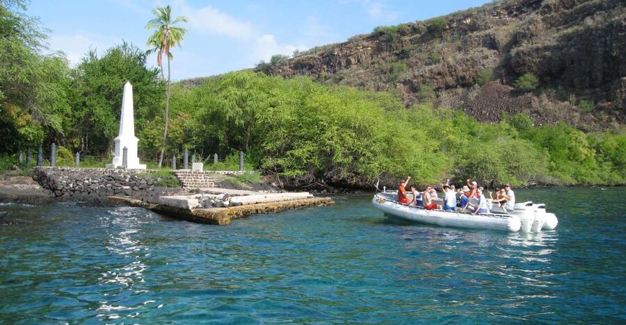 Big Island: Captain Cook Sightseeing & Snorkel Expedition - Why Kealakekua Bay makes this tour worthwhile