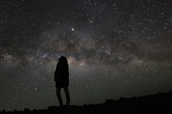 Big Island GOAT Experience: Mauna Kea Summit, Sunset & Stars - Altitude, health, and comfort