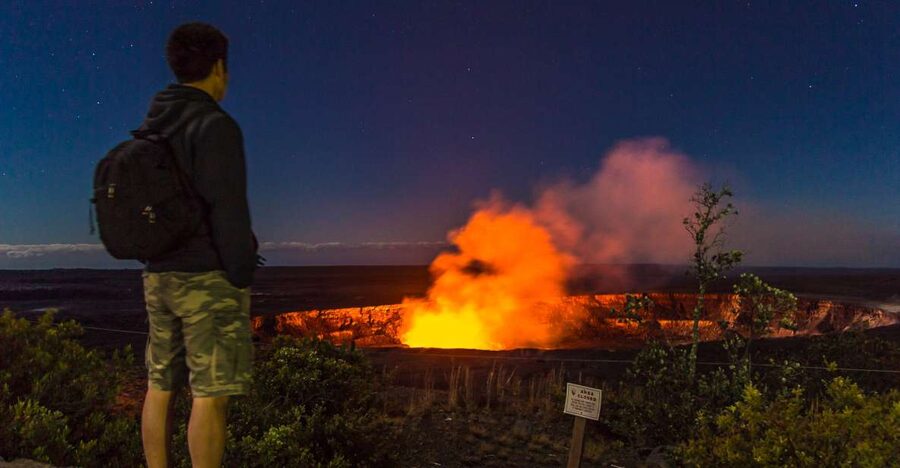 Big Island, Hawaii: Volcano and Stargazing Tour with Dinner - Punalu’u Bake Shop and the southern route