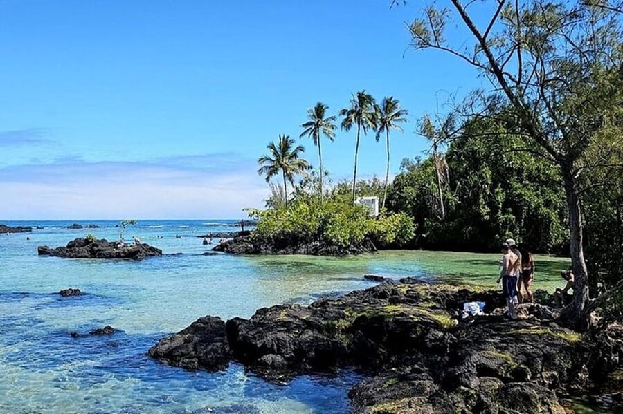 Big Island Hawaii Volcano Day tour from Oahu and Hotel PU - Craters, coastal cliffs, and old lava