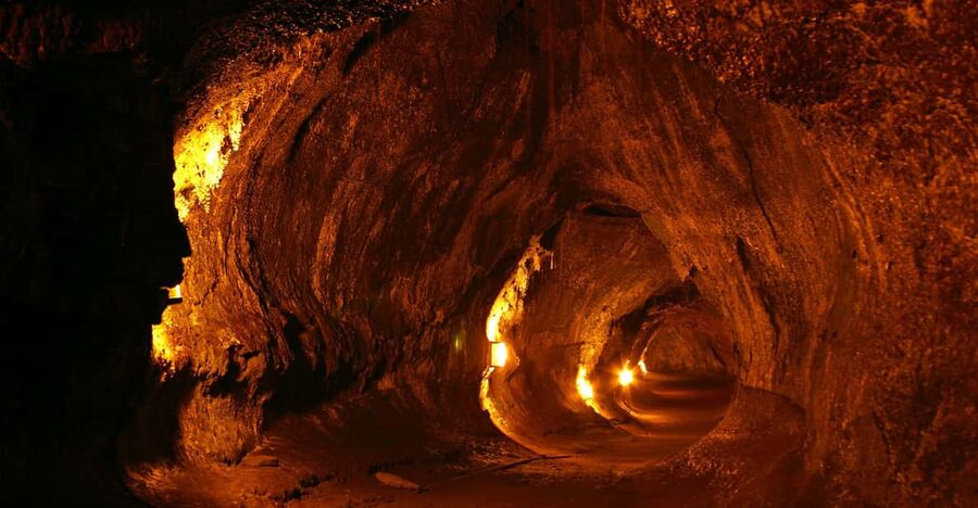 Big Island: Hawaii Volcanoes National Park and Hilo Tour - Walking through Thurston Lava Tube