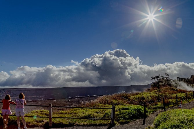 Big Island in a Day: Volcanoes Waterfalls Sightseeing and History - Hilo, Rainbow Falls, and Akaka Falls