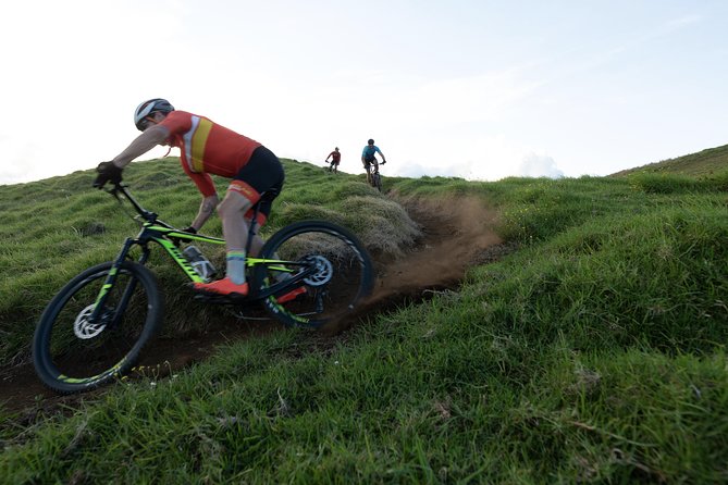 Big Island Mountain Biking on Anna Ranch - Climbing through Kohala pasture and tropical growth