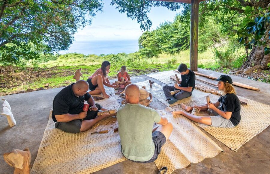 Big Island: Tiki Carving Workshop - A Kona souvenir you make with your own hands