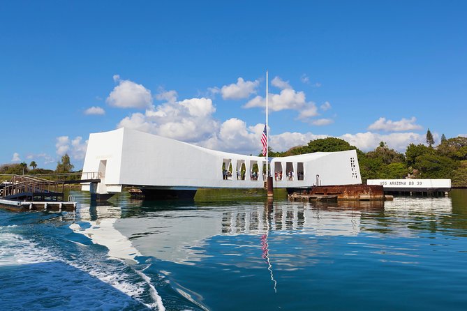 Chief's Official Pearl Harbor Self-Guided Multimedia Tour - The map and device require a little attention