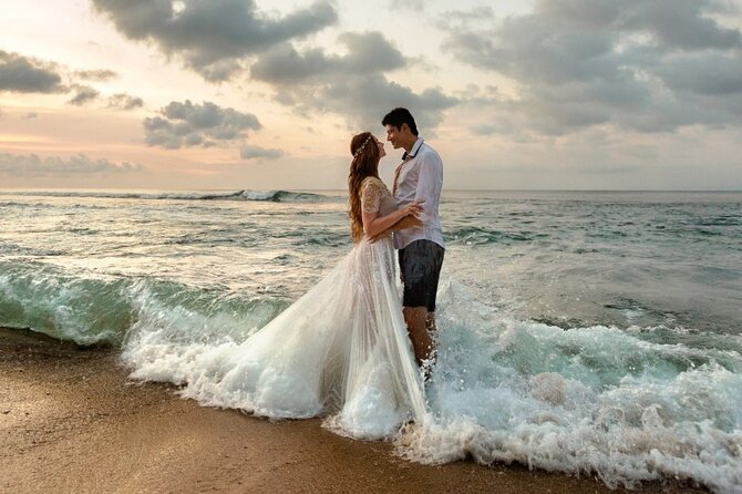 Conceptual and Surreal Wave Photography on Kauai - A photographer who helps you feel at ease