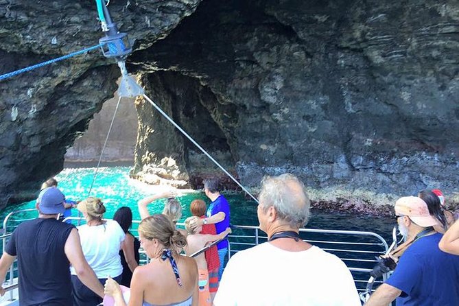 Deluxe Na Pali Morning Snorkel Tour on the Lucky Lady - Following the Na Pali Coast