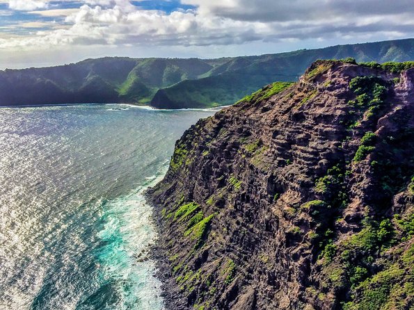 Doors Off West Maui and Molokai 45 minute Helicopter Tour - What the doors-off setup feels like in practice