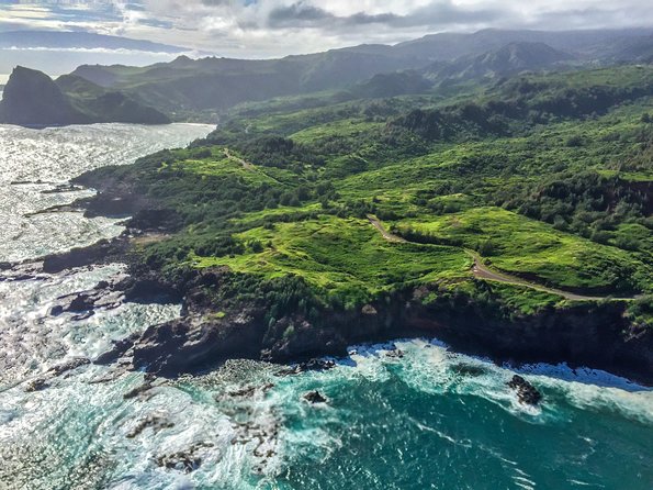 Doors Off West Maui and Molokai 45 minute Helicopter Tour - Seating, comfort, and the limits of a six-seat helicopter