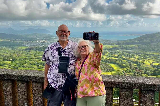 First Day Must: Oahu Sunrise & Circle Island Adventure - Haleiwa gives you time to wander