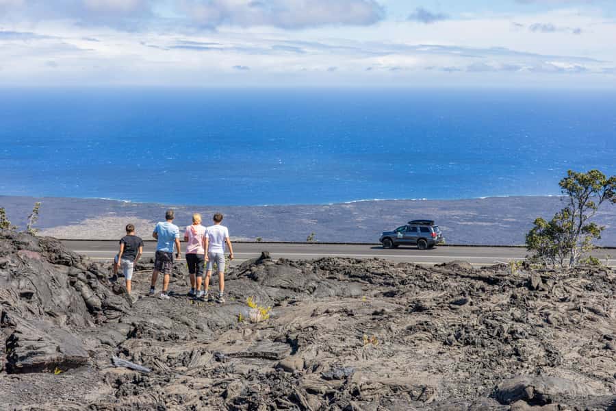 From Kailua-Kona: All-Inclusive Volcanoes National Park Tour - Walking through Thurston Lava Tube