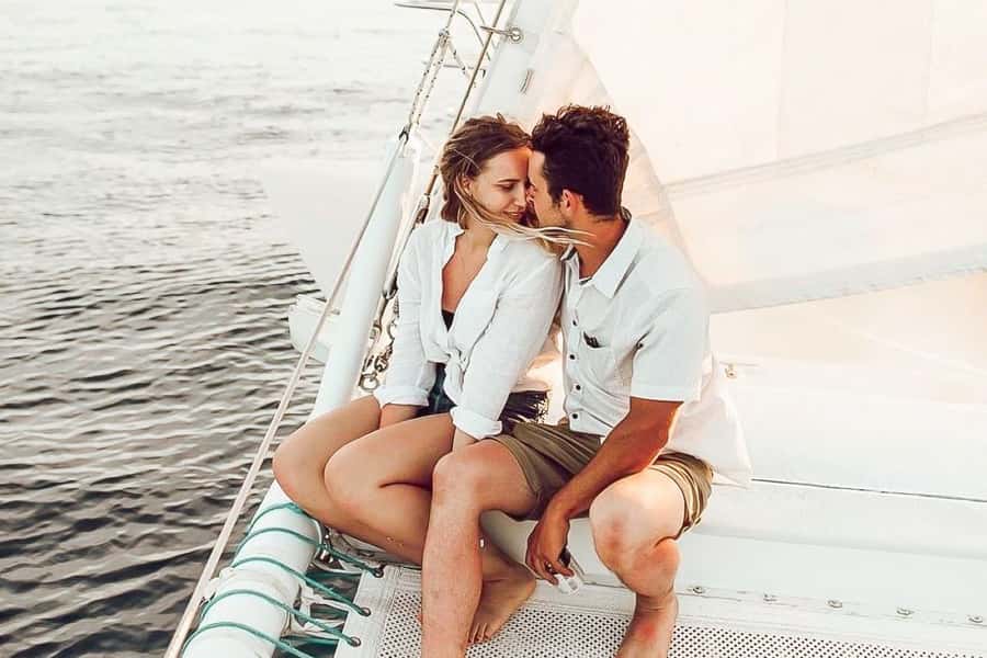 From Ma'alaea: 'Alihilani Sunset Sail Catamaran Tour - Cold hors d’oeuvres and included drinks