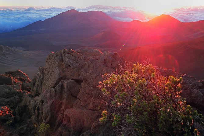 Haleakala Sunrise Tour with Breakfast and West Side Pickup - The pre-dawn ride from West Maui