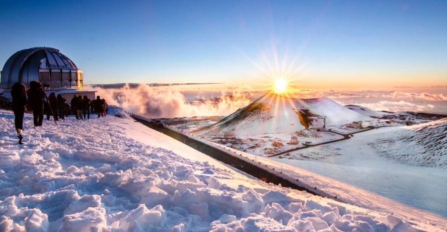 Hawaii’s GOAT Experience: Mauna Kea Summit, Sunset & Stars - The Hilo pickup and the ride uphill