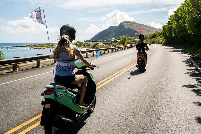 Hawaiian Style Moped Rental for the Day - Learning the moped before traffic