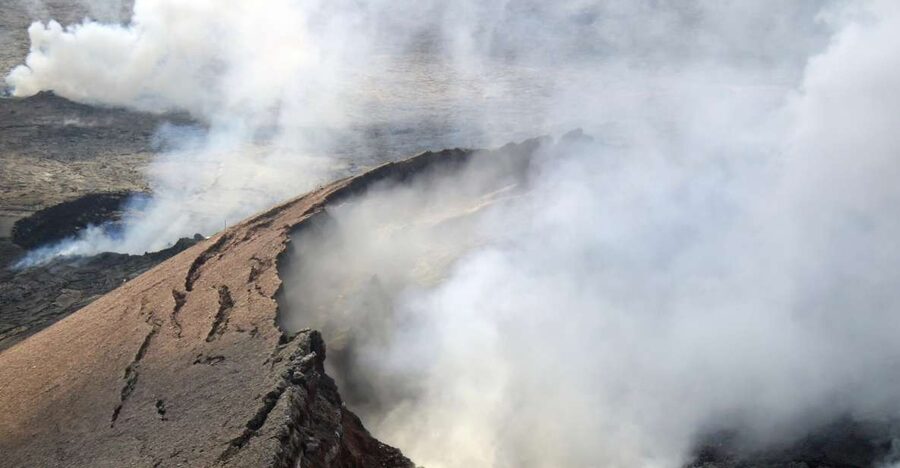 Hilo: Hawaii Volcanoes National Park Flight - Kilauea’s caldera from the air