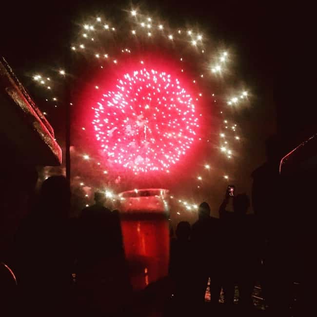Honolulu: 1-Hour Friday Night Fireworks Cruise with Drinks - Setting sail from Kewalo Basin Harbor