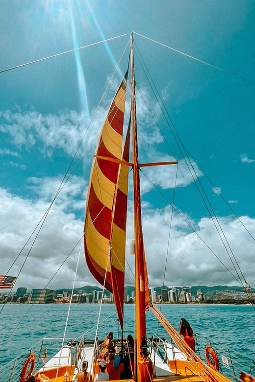 Honolulu: 90 Minute Catamaran Sunset Sail - The Na Hoku 2 and the onboard setup