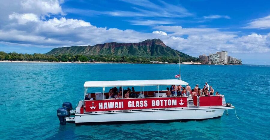 Honolulu: Glass Bottom Boat Tour along Oahu's South Shore - Reefs, fish, and the underwater sights
