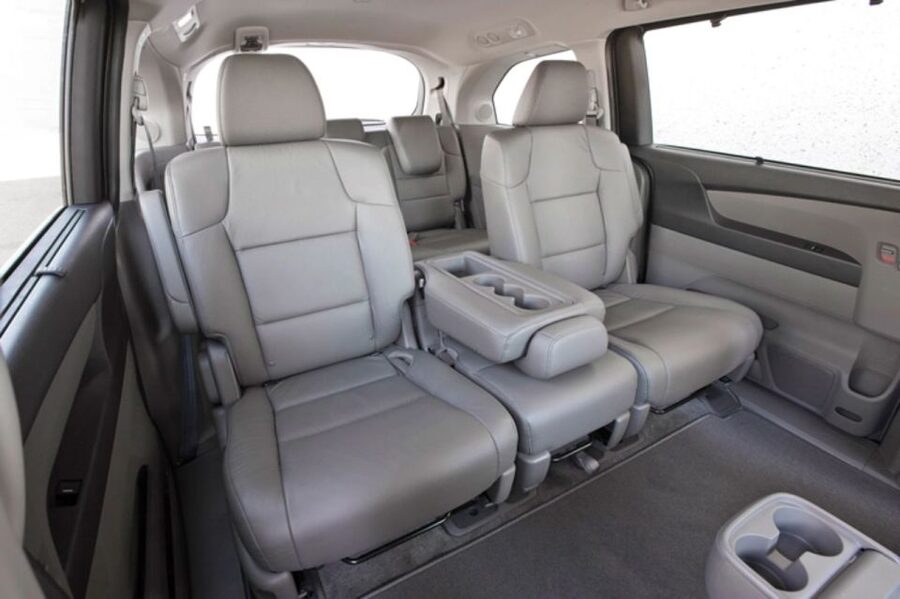 Honolulu: Private Airport Transfer with Arrival Lei Greeting - Key points to know before booking