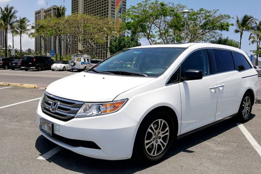 Honolulu: Private Airport Transfer with Arrival Lei Greeting - Using the service from Waikiki to the airport