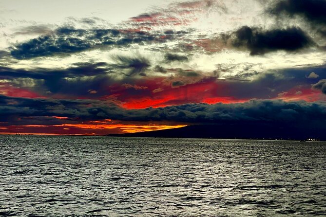 Honolulu Sunset Dinner Cruise with Friday Fireworks Show - A three-course meal with two main choices