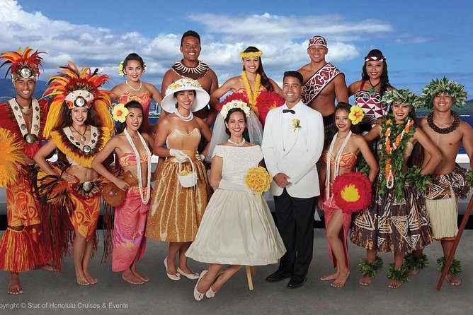 Honolulu: Three Star Deluxe Sunset Dinner Cruise and Show - Timing, transport, and practical planning