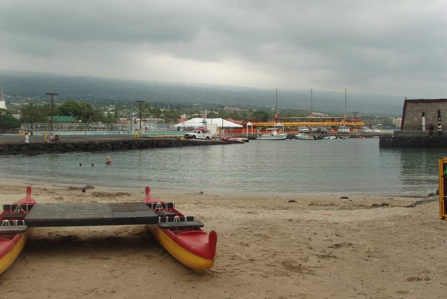 Kailua-Kona: Haunted History Ghost Walking Tour - Hulihe’e Palace and royal spirits