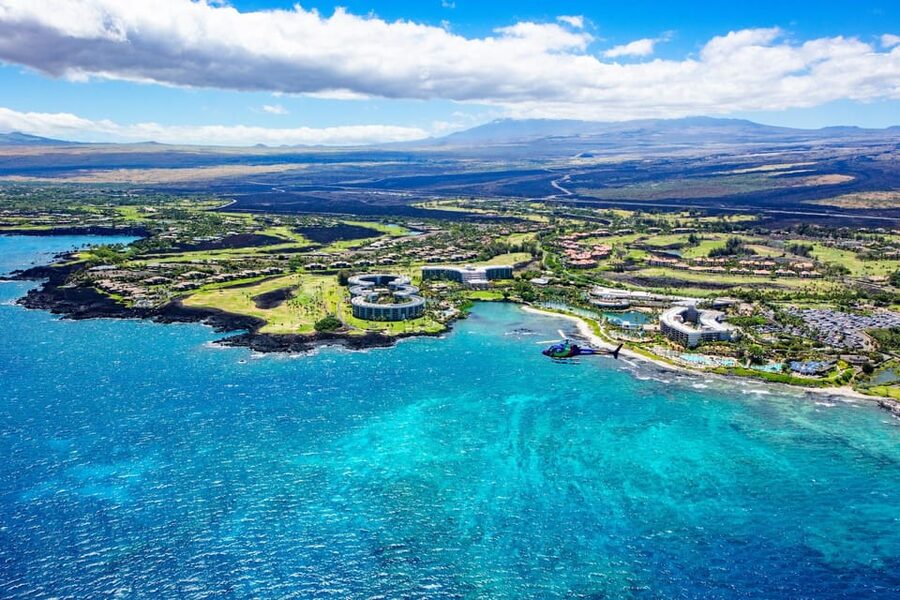 Kailua-Kona: Kohala, Volcanoes and Waterfall Helicopter Tour - Kailua Bay to Mauna Loa