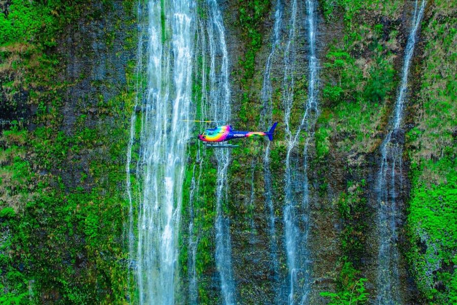 Kailua-Kona: Kohala, Volcanoes and Waterfall Helicopter Tour - Hualālai and the high summit of Mauna Kea
