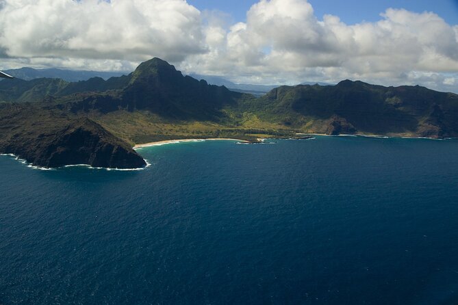 Kauai Airplane Tour: Na Pali Coast, Waterfalls & Window Seats - Waterfalls from Wailua to Jurassic Falls