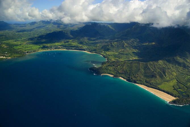 Kauai Airplane Tour: Na Pali Coast, Waterfalls & Window Seats - What the flight feels like in practice