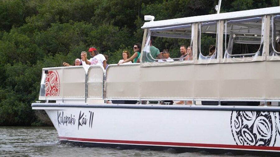 Kauai: Catamaran Sunset Cruise - Music, stories, and the mood on board