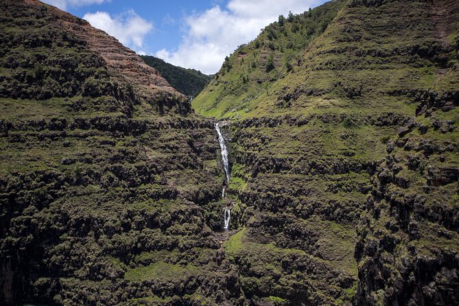 Kauai Deluxe Waterfall Safari: Helicopter Tour - Waimea Canyon and the island’s inland scenery