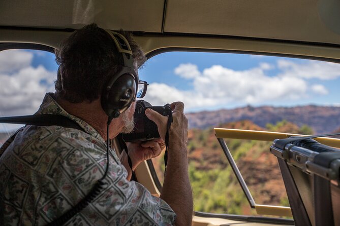 Kauai Deluxe Waterfall Safari: Helicopter Tour - Weather can change the whole plan