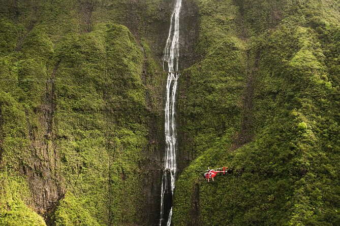 Kauai: Hughes 500 4-Passenger Doors-Off Helicopters - What the doors-off Hughes 500 feels like