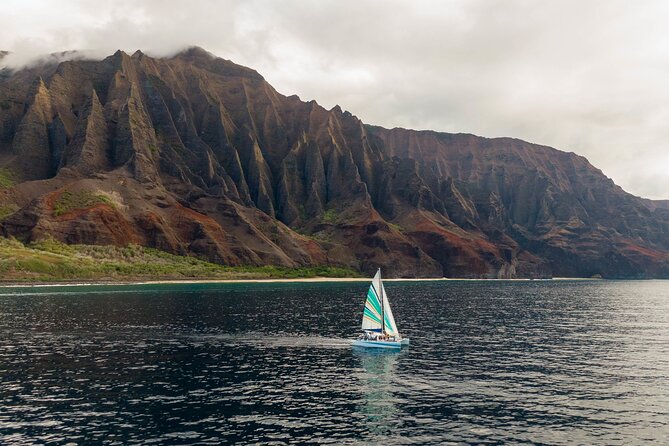 Kauai: Leila Na Pali Sunset Dinner Sail - Stories, service, and the human side of the trip