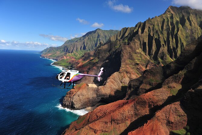KAUAI LUXURY 60-Minute Doors-Off Helicopter ADVENTURE - Nawiliwili Harbor and the Menehune Fishpond