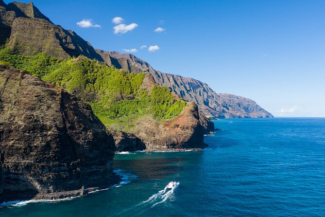 Kauai: Na Pali Sunset & Sightsee Boat Tour - Port Allen Check-In and the Power Catamaran Ride