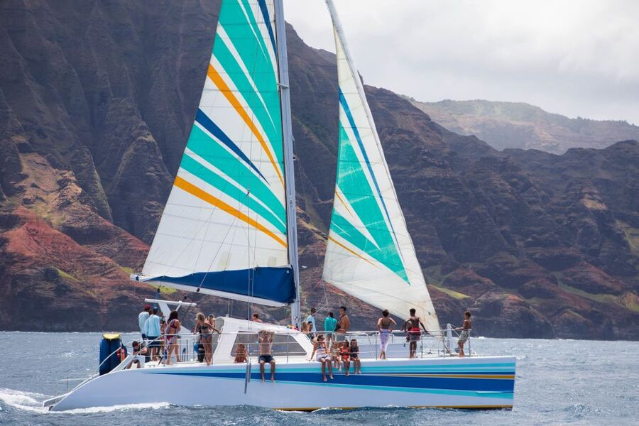 Kauai: Napali Coast Sail & Snorkel Tour from Port Allen - Sailing beneath the Napali cliffs