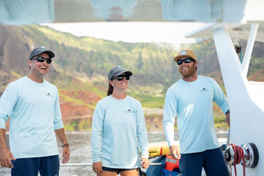 Kauai: Napali Coast Sunset Sailboat Tour with Dinner - Should you book the Holo Holo sunset sail?
