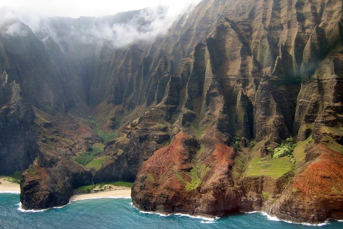 Kauai Private Doors-Off Helicopter: Ultimate Waterfalls & Canyons - Why a private doors-off flight makes sense on Kauai