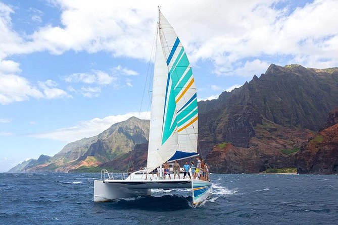 Kauai’s Na Pali Coast Snorkel and Sail Tour - Breakfast Before the Cliffs