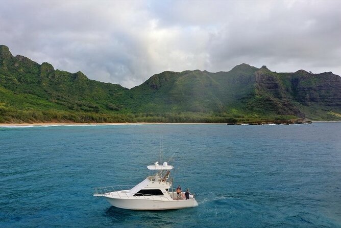 Kauai's Premier Fishing Charters - Learning the gear before the action starts