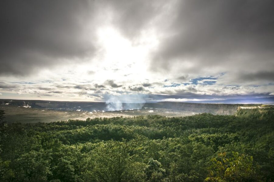 Kona: Hawaii Volcanoes National Park Tour - A pause at Volcano House