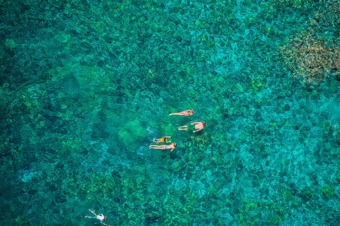 Kona’s Best Morning Snorkel: Captain Cook & Kealakekua Bay - Reaching Kealakekua Bay and the Captain Cook Monument